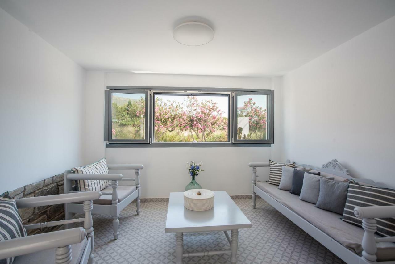 Nautilus Apartments-Suites Páros 외부 사진